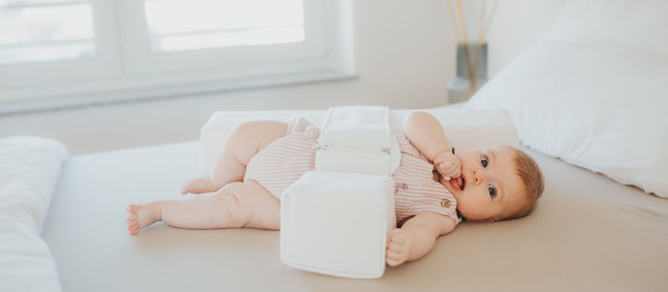 Produktbild Seitenansicht Seitenlagerungsschiene VARILAG Baby Lagerungskissen